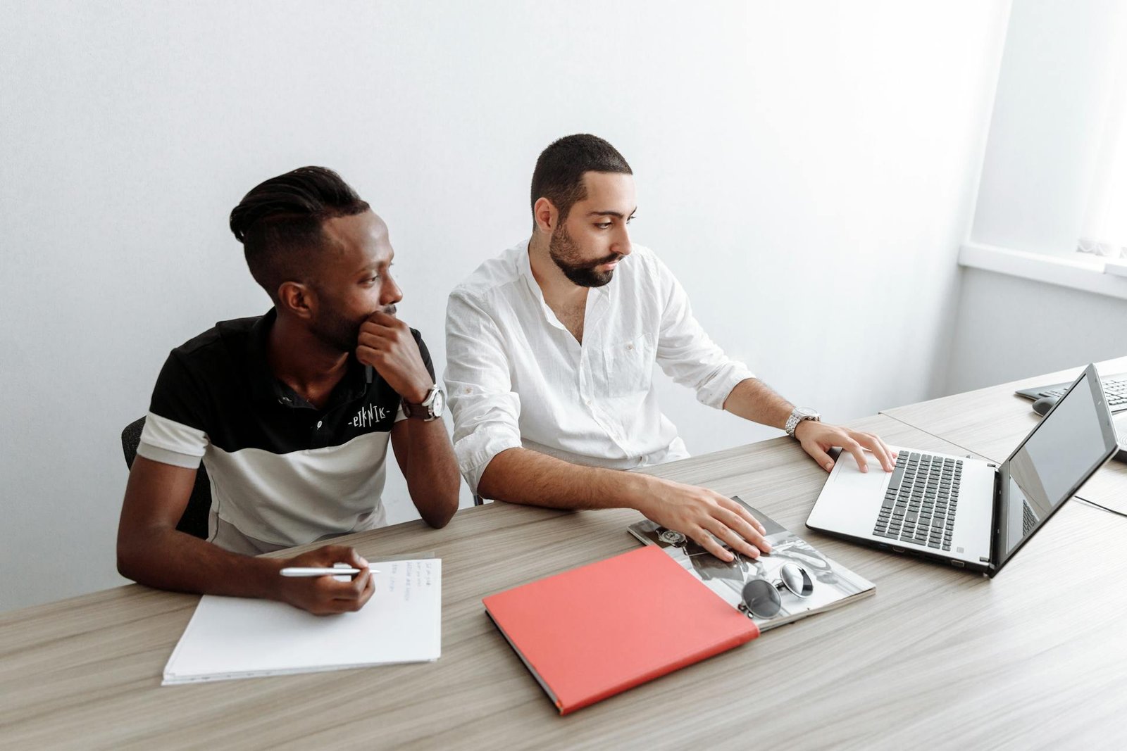 la formation en ligne, soft skills, reconversion professionnelle, e‑learning, formation en ligne, blended learning, présentiel, cours en ligne, tutorat en ligne, apprentissage à distance, catalogue de formations, témoignage apprenant, infographie CPF, infographie comparatif, webinar, bootcamp, MOOC, application mobile, interface LMS, forum apprenants, calendrier de sessions, certificat RNCP, tutorat expert,
